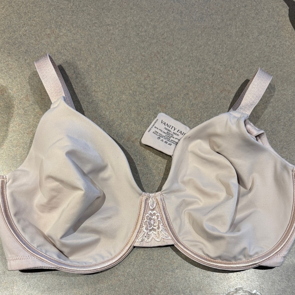 Vanity Fair Women's Light Beige Bra